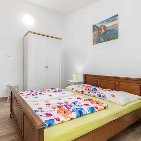 Awesome In With Kitchen Holiday home *