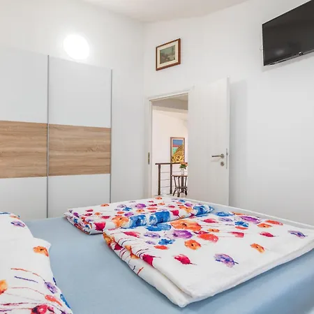 Awesome In With Kitchen Holiday home *