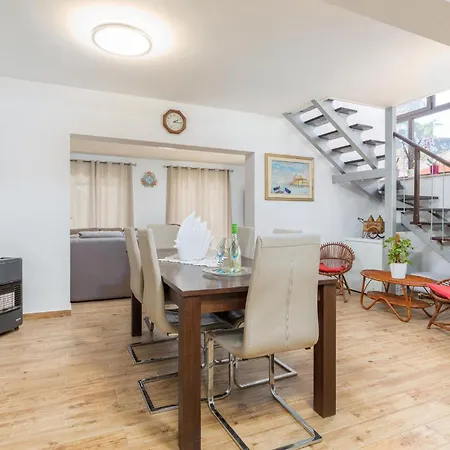 Awesome In With Kitchen